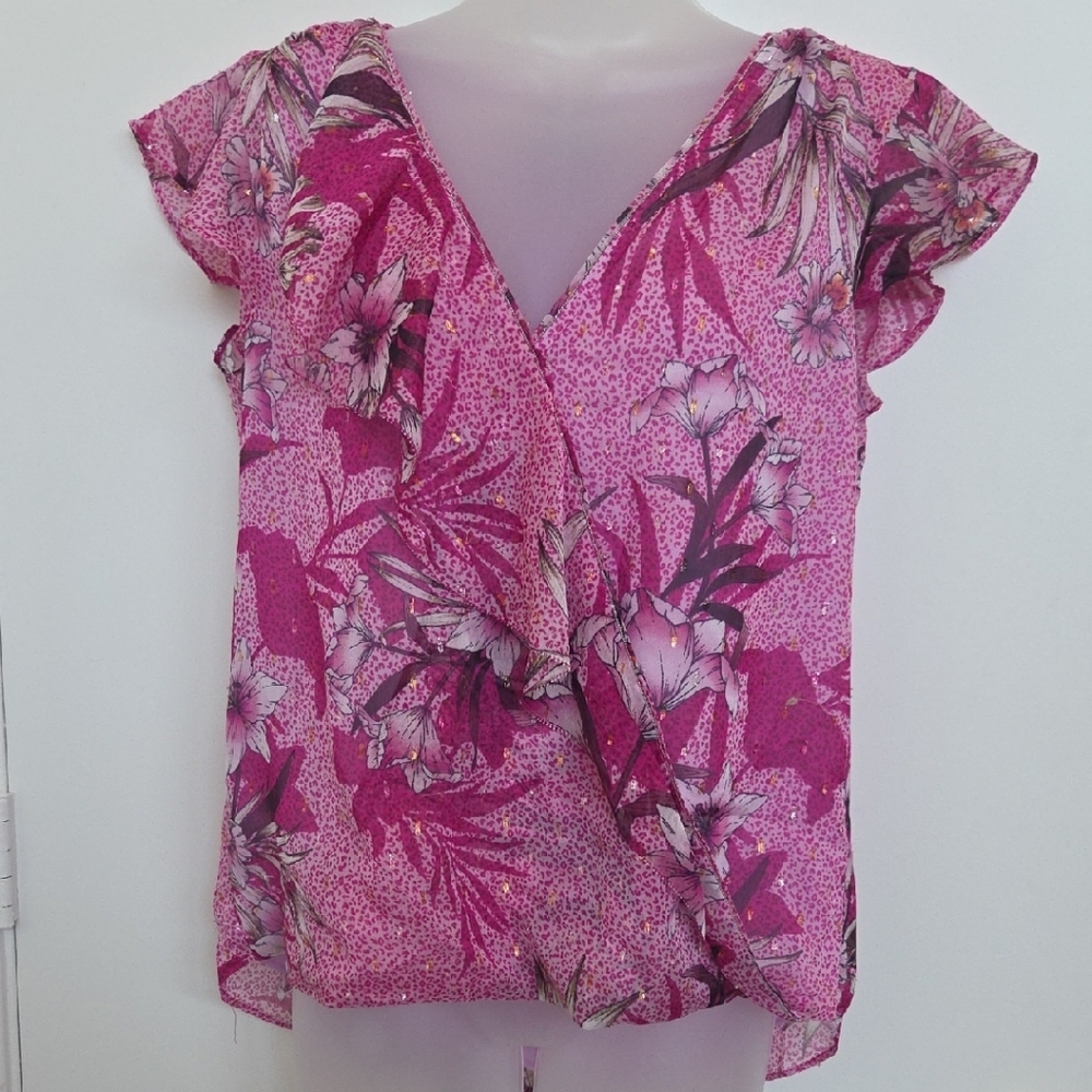 NWOT White House Black Market Pink Flutter Sleeve Ruffled Blouse